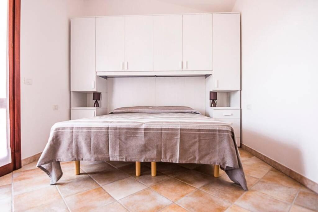 Villa Molly San Teodoro  Eksteriør billede
